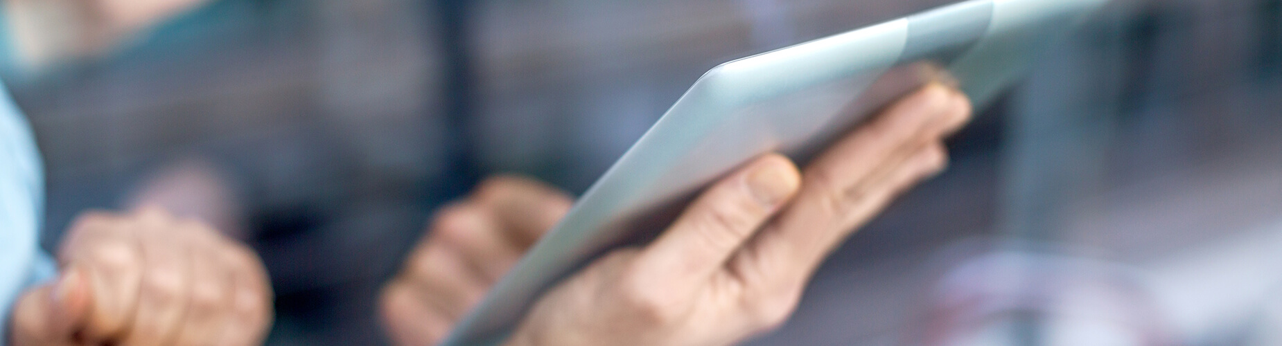 Tablet im Hand